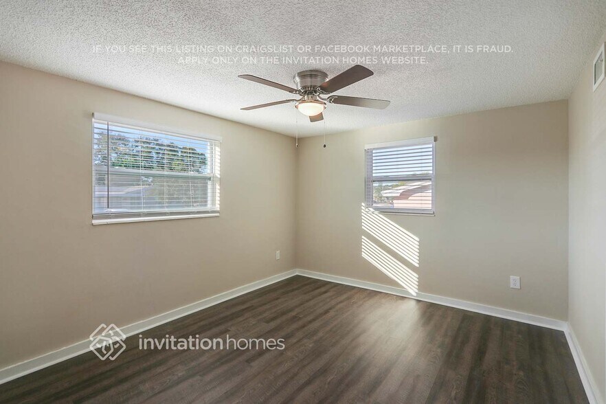 Building Photo - 3620 Westchester Dr