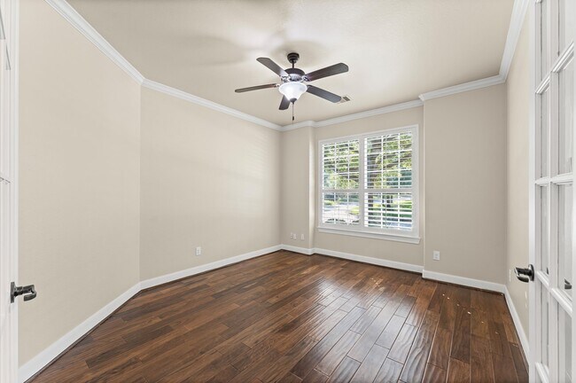 Building Photo - 7 N Beech Springs Cir