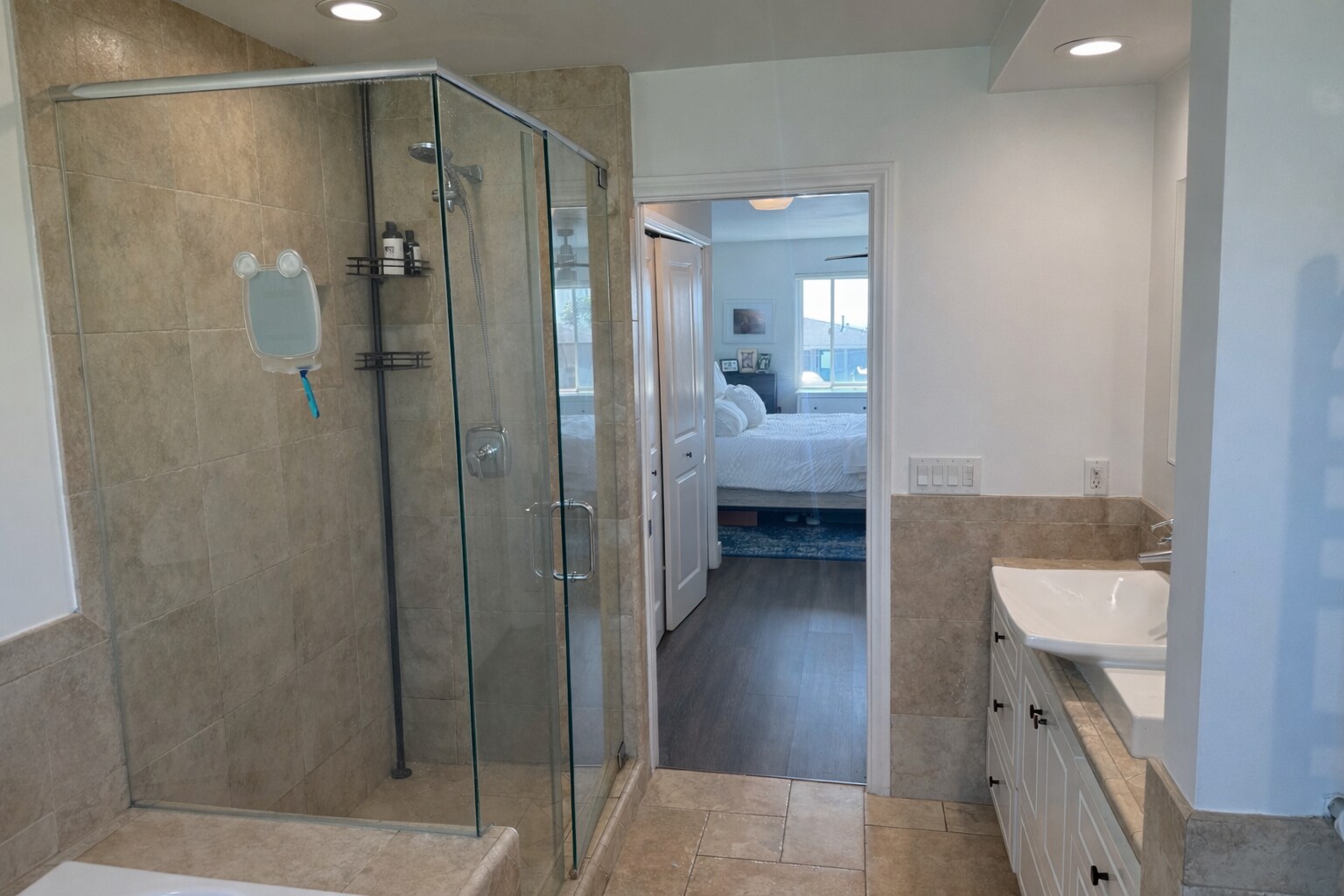 Building Photo - 1606 W 22nd St