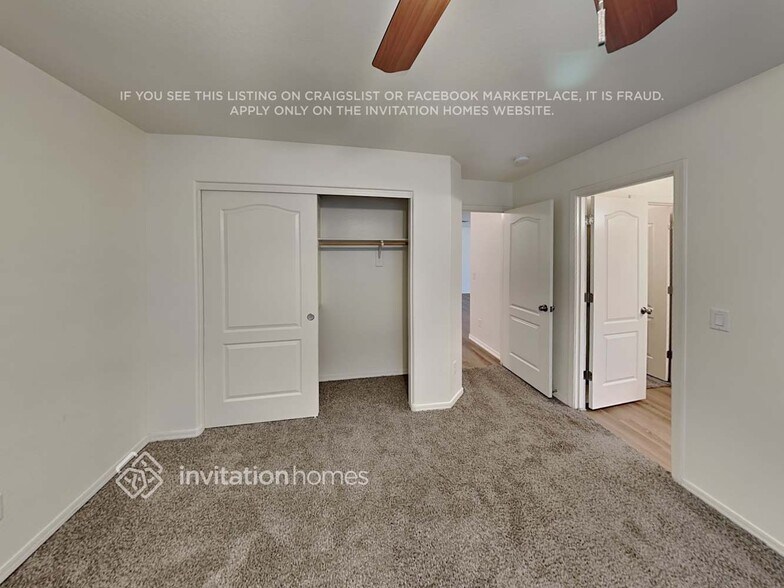 Building Photo - 1273 E Anastasia St