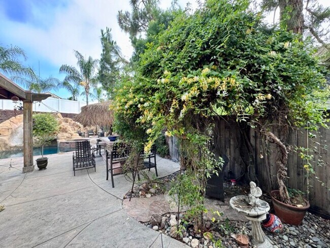Building Photo - 5 bedroom South Temecula home with a Pool ...
