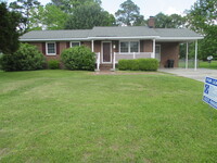 Building Photo - 1730 Elmwood Dr