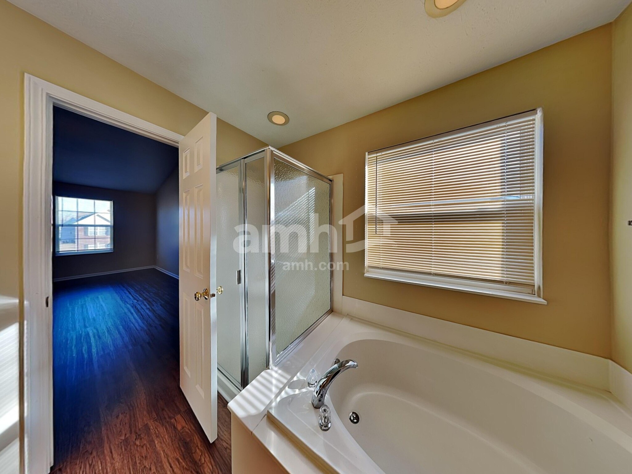 Building Photo - 11141 Hylas Dr