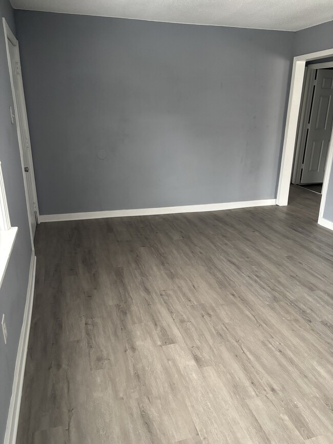 Building Photo - 1014 N Monroe Ave