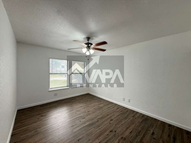 Building Photo - 7135-7135 Grassy Trail