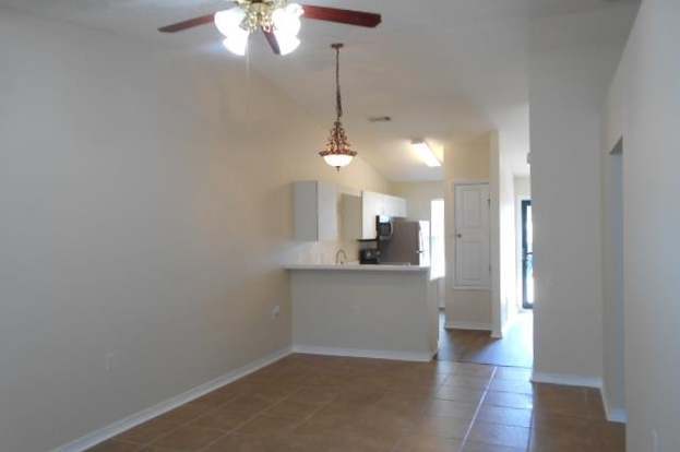 Building Photo - 2232 Trailwood Dr