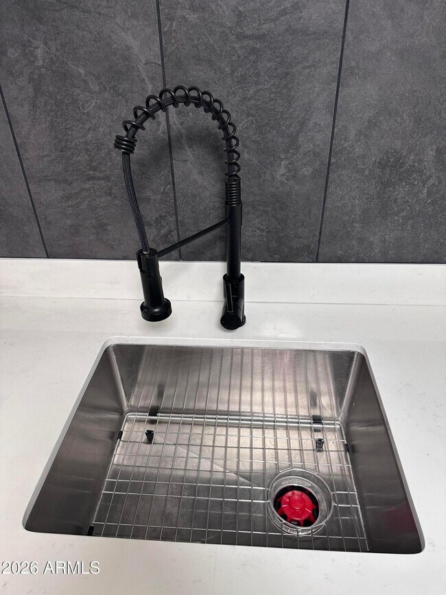 Building Photo - 2690 N 43rd Ave