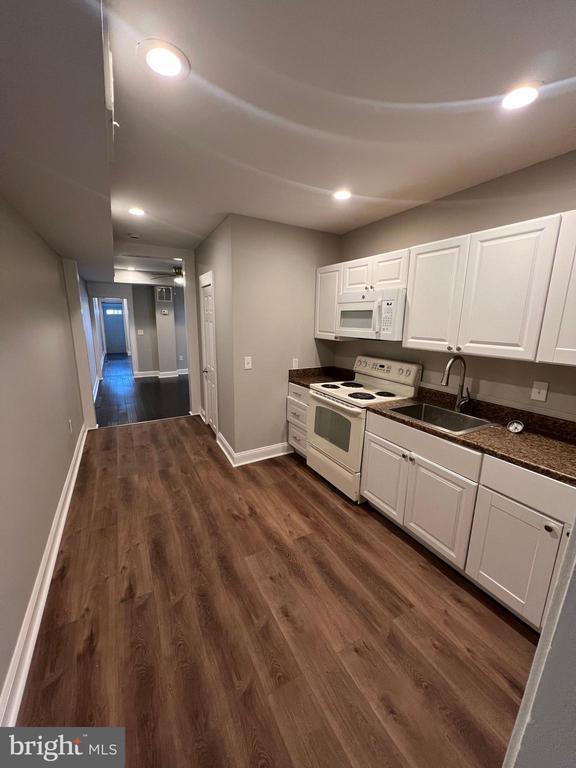 Building Photo - 1812 Rutland Ave