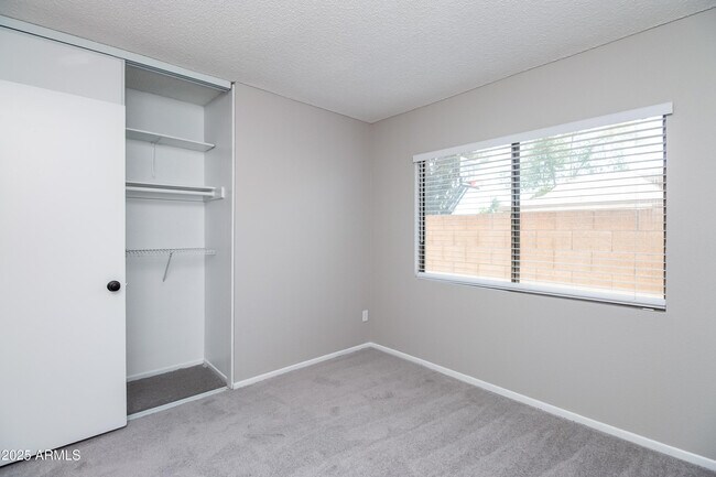 Building Photo - 10213 N 51st Dr