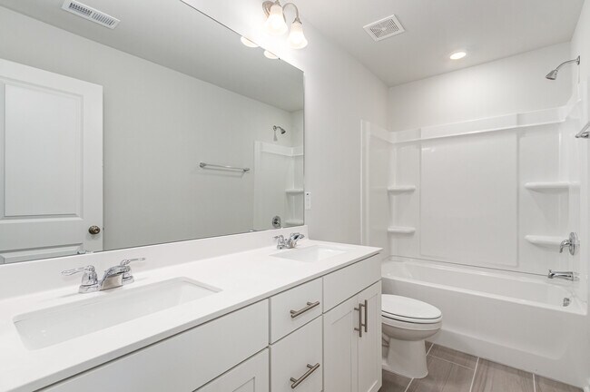 Building Photo - 2216 Terrawood Dr