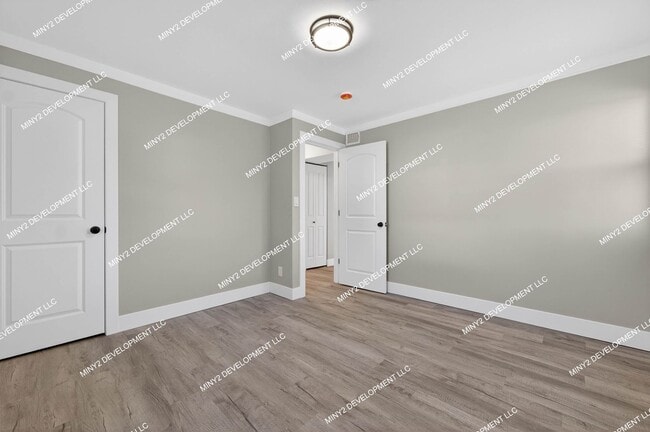 Building Photo - Completely Renovated 2-Bedroom Home in Westland!