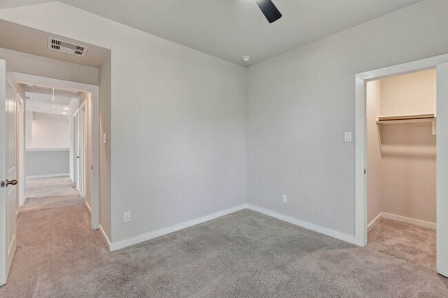 Building Photo - 706 Santa Elena Trail