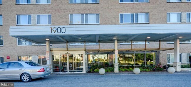 Building Photo - 1900 Lyttonsville Rd