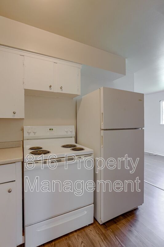 Building Photo - 15411 Barat Ave