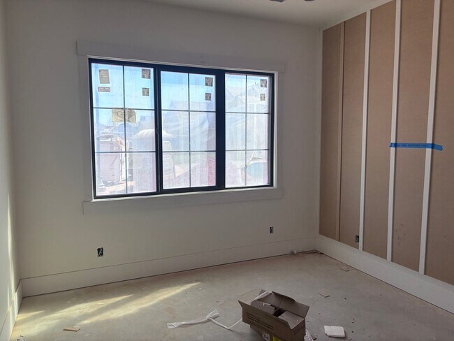 Building Photo - 329 Climber Wharf Ln
