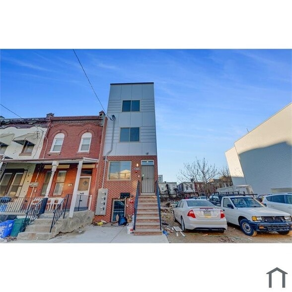 Building Photo - 3213 N 13th St