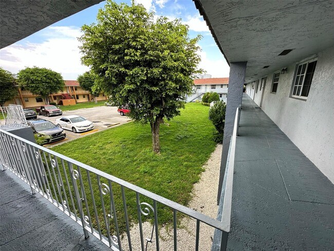 Building Photo - 4050 NW 135th St