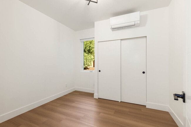 Building Photo - 108 6th St South