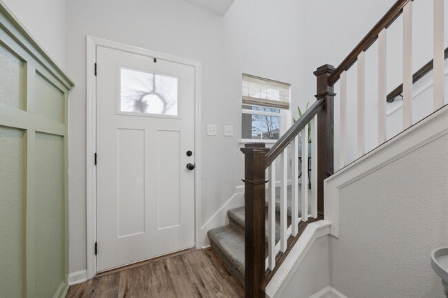 Building Photo - 184 Dahlia Falls Dr