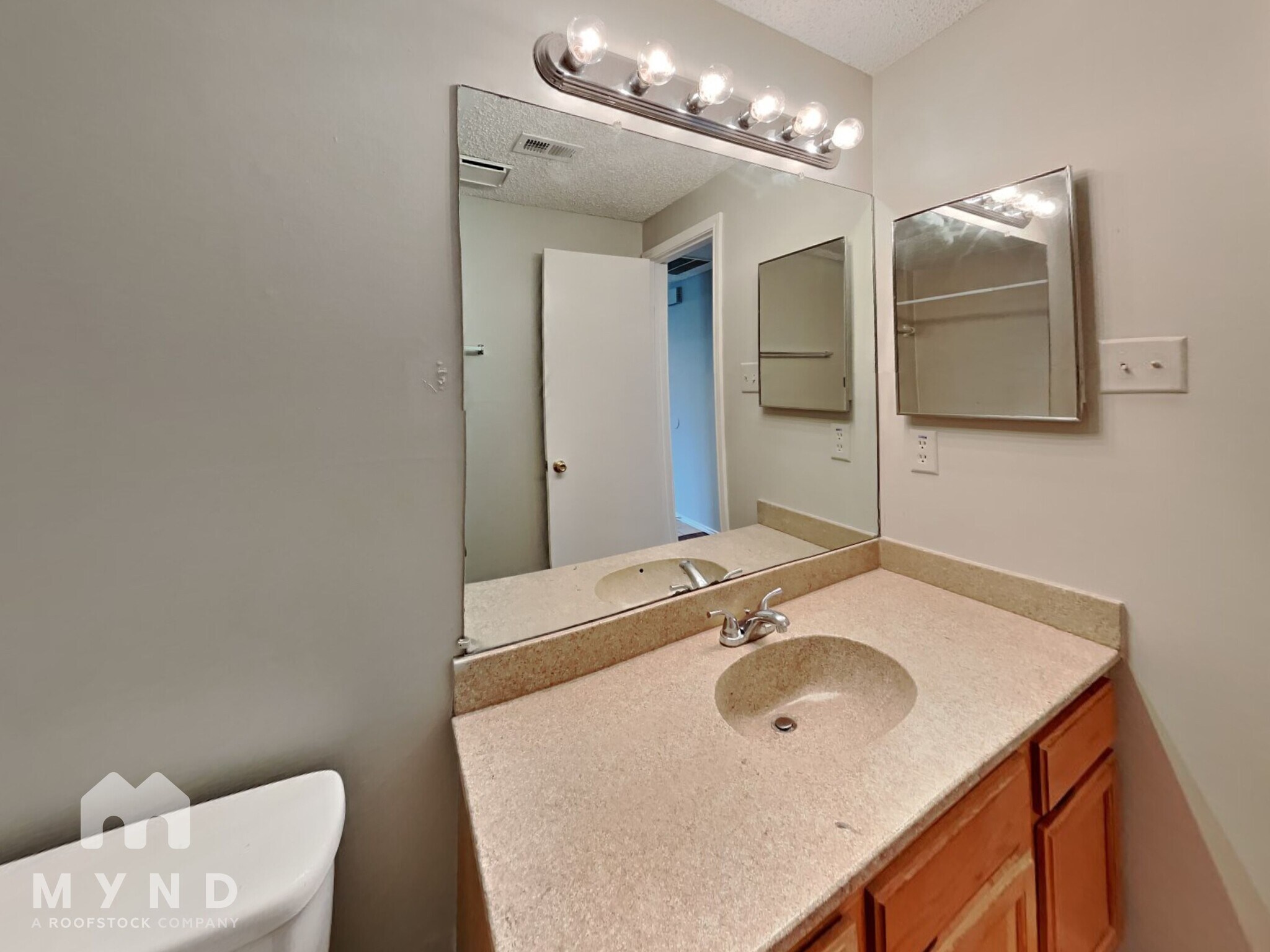 Building Photo - 9747 Whitehurst Dr