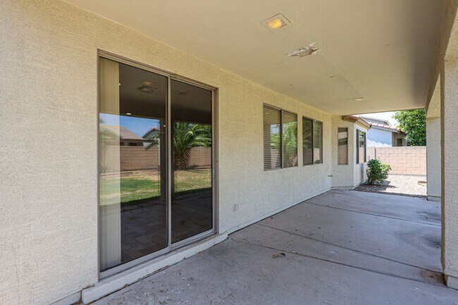 Building Photo - Lovely 4Bedroom/2Bath in the Heart of Chandler