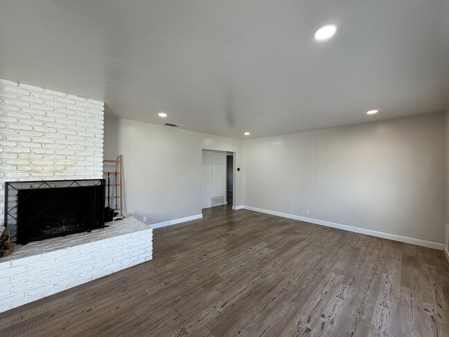 Building Photo - Beautiful 3 Bedroom Home in West Covina