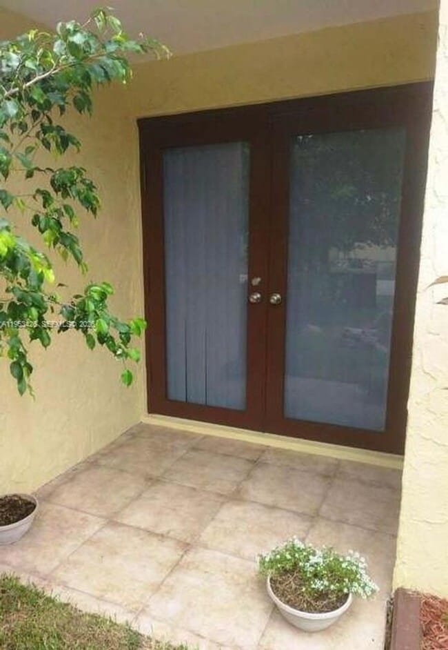 Building Photo - 4329 NW 3rd Ave