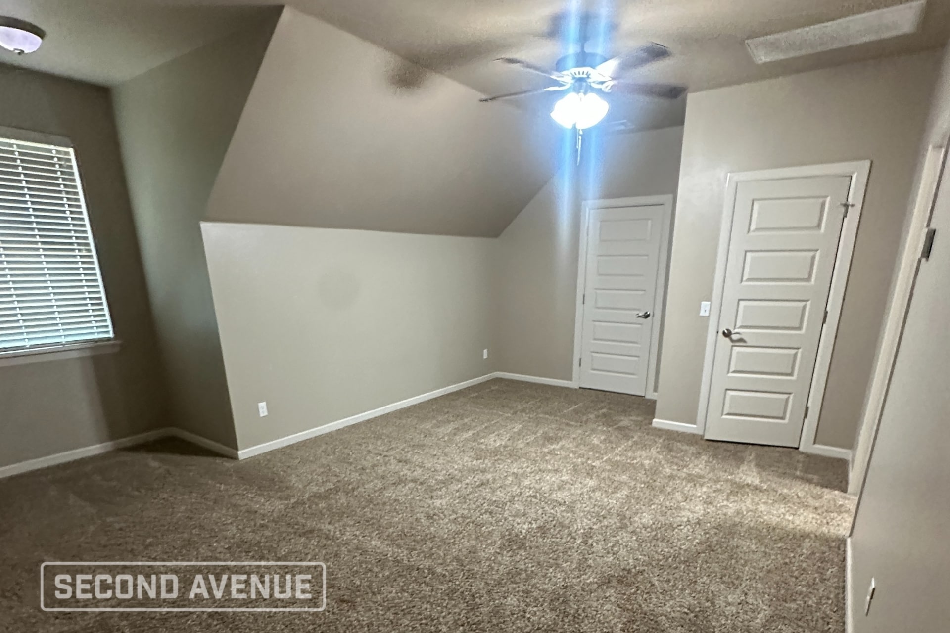 Building Photo - 1129 Samantha Ln