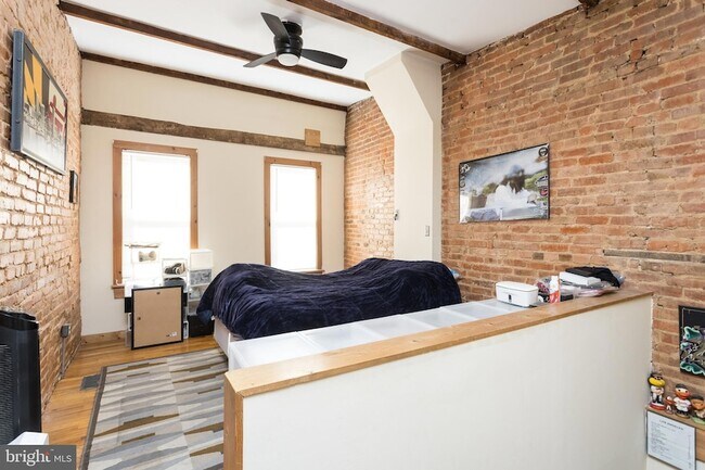 Building Photo - 2929 Miles Ave