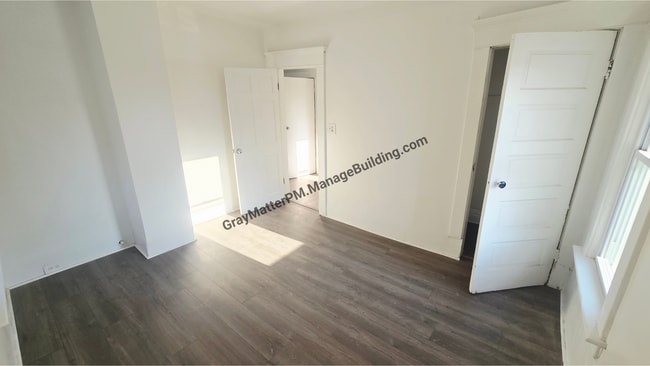 Building Photo - 1032 Raspberry St