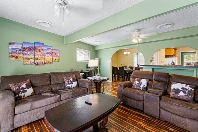 Building Photo - 3317 Olsen Dr