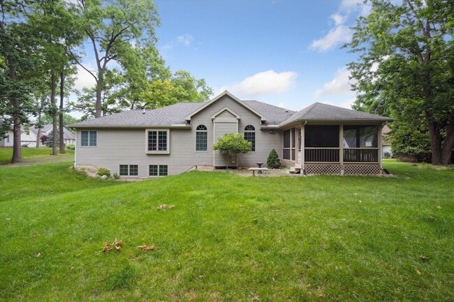 Building Photo - 5279 Thames Ct