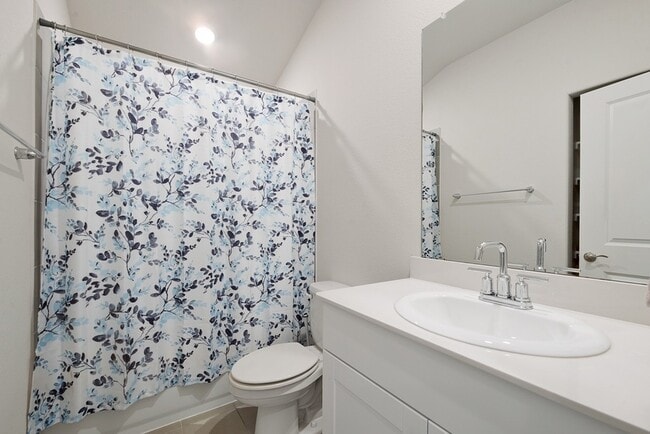 Building Photo - 2536 Peoria Dr