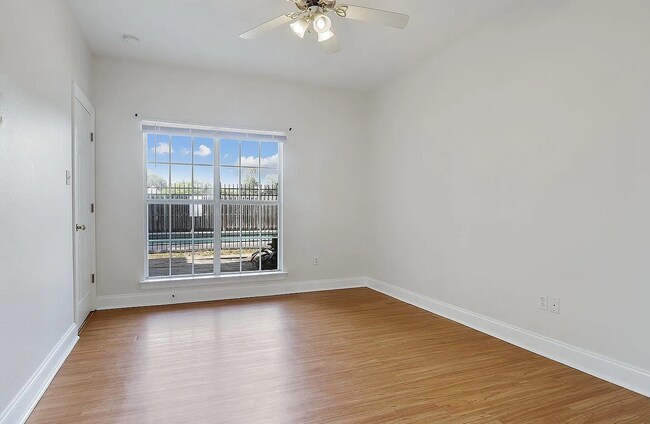 Building Photo - 1500 Brightside Dr