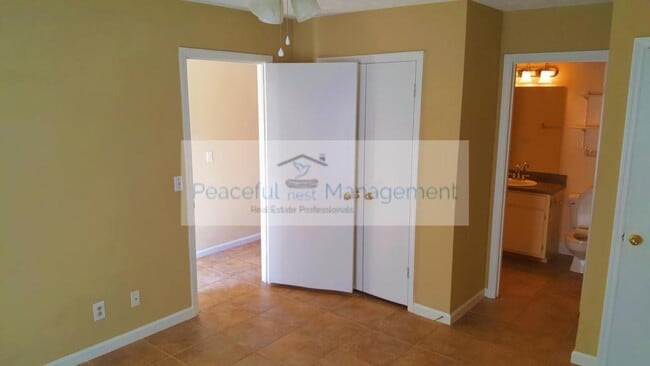 Building Photo - 6339 Olde Towne Dr
