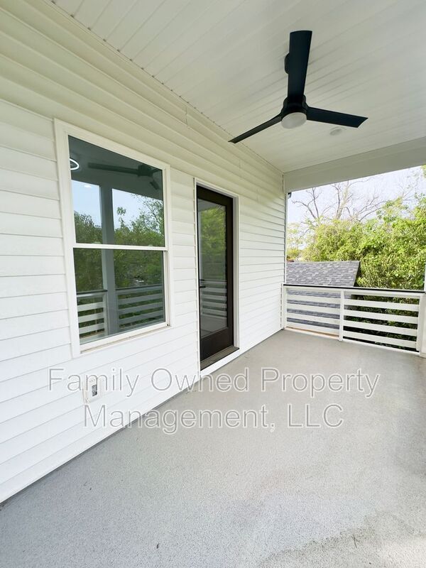 Building Photo - 2245 Fillmore St