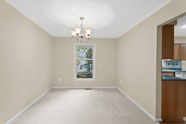 Building Photo - Move-In Ready Home in Prime Springfield Lo...