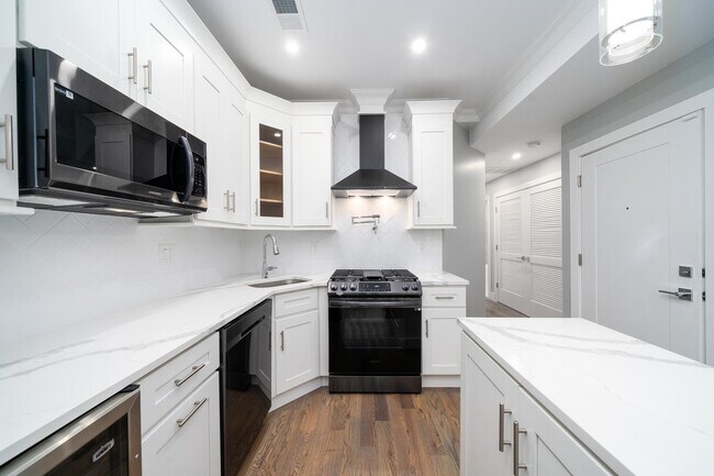 Building Photo - 195 Liberty Ave