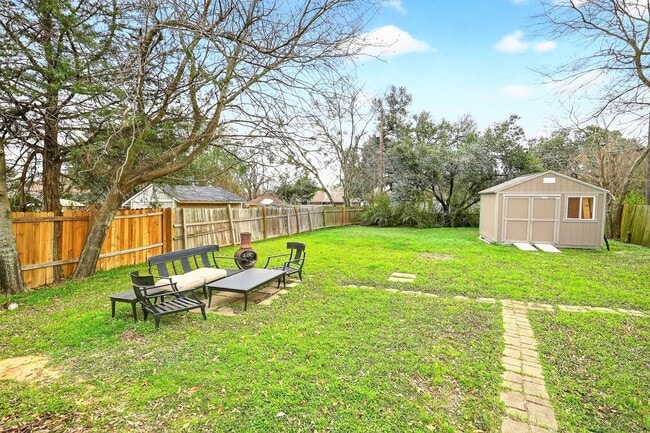 Building Photo - 2230 Howell Ave