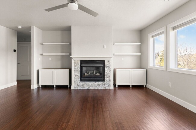 Building Photo - 9746 SW 34th Pl