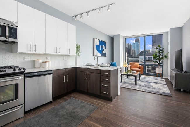 Building Photo - Arkadia West Loop