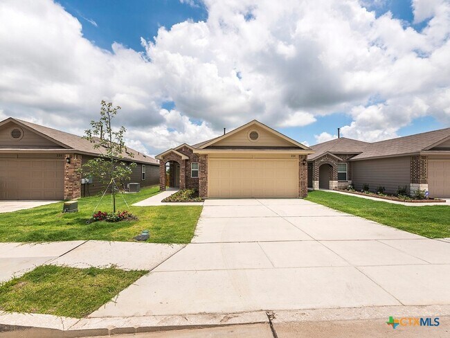 Building Photo - 224 Lake Gln