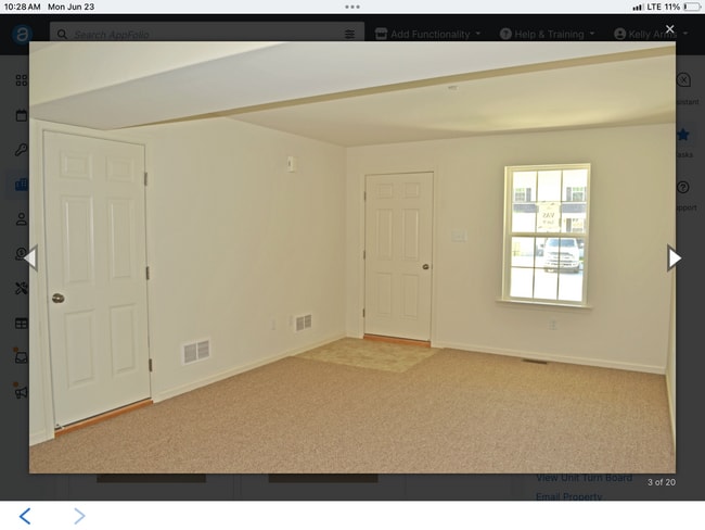Building Photo - 13 W Abby Ln