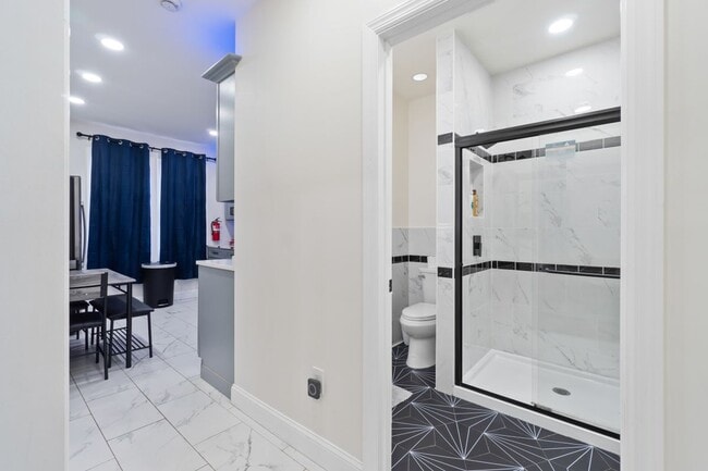 Building Photo - 92 Stuyvesant Ave