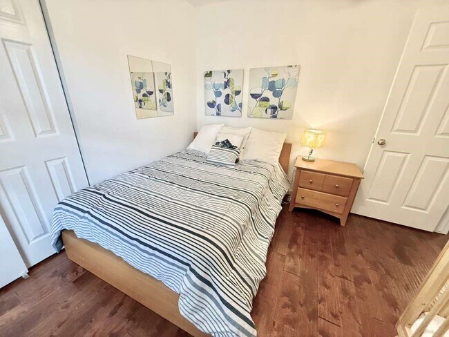 Building Photo - 65 S Hidden View Cir