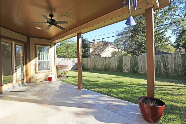 Building Photo - 1611 Wakefield Dr