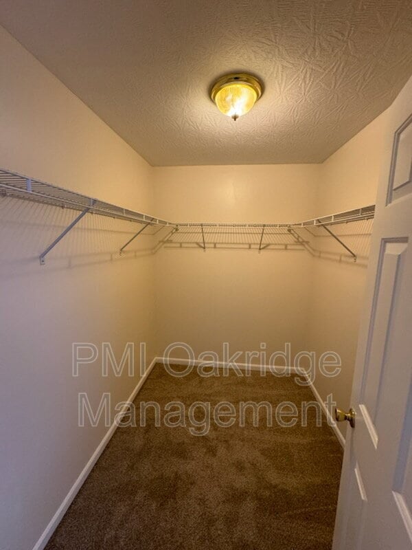 Building Photo - 15 Marlou Dr