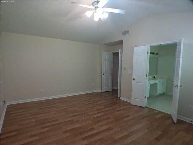 Building Photo - 3674 Kentford Ln