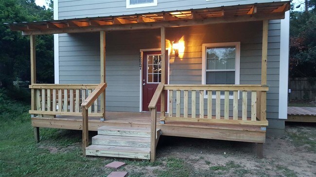 Building Photo - 1227 Continental Ct