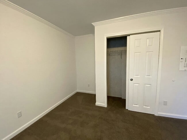 Building Photo - 8854 Breinig Run Cir